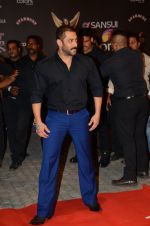 Salman Khan at the red carpet of Stardust awards on 21st Dec 2015